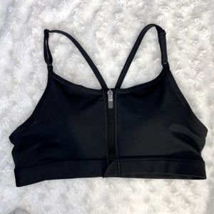 Black nike sport bra (M)